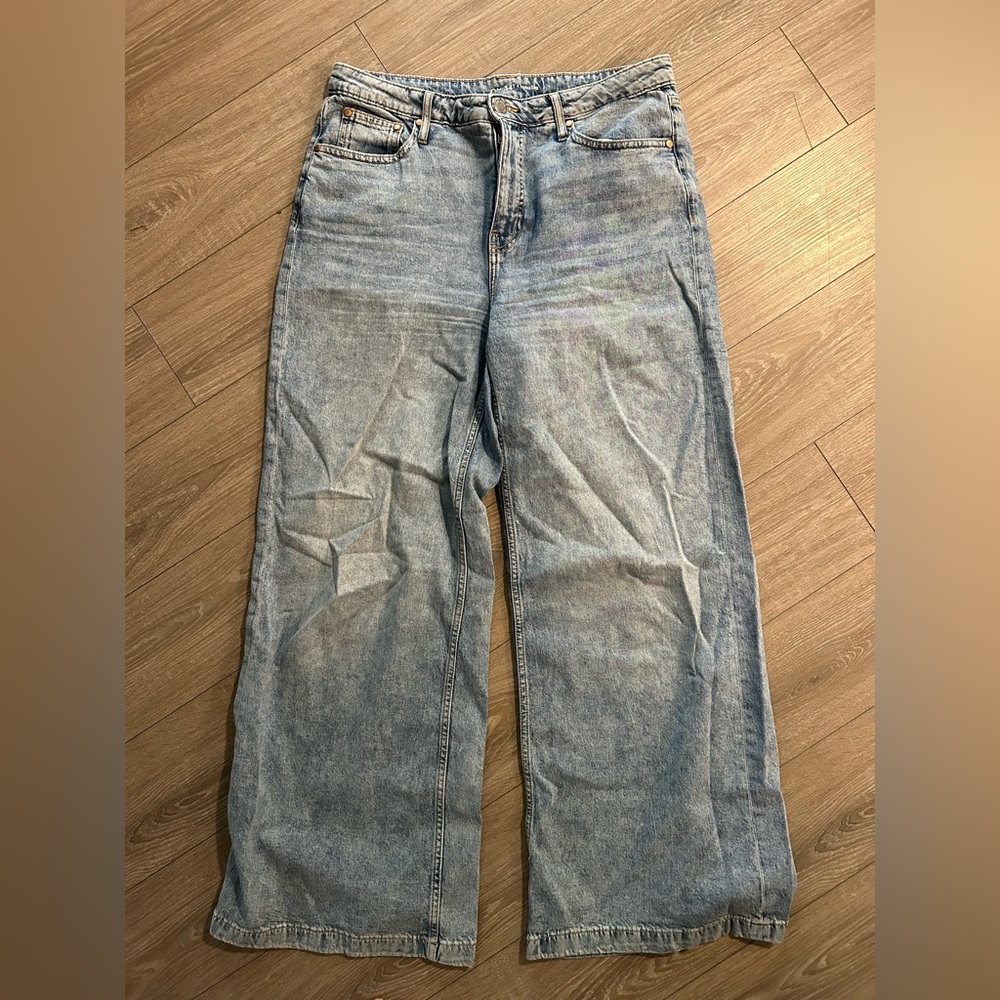 On 34 - wide leg jeans, size 10/30